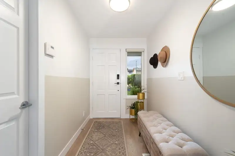 3216 SAVARY AVENUE - photo 3 of 40