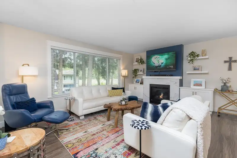 25153 11B AVENUE - photo 4 of 40