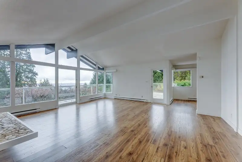 1380 BURNSIDE ROAD - photo 1 of 32