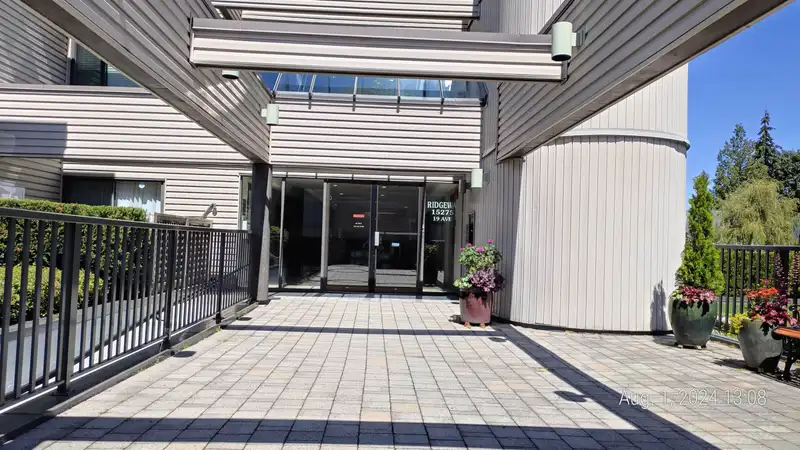 307 15275 19 AVENUE - photo 3 of 14