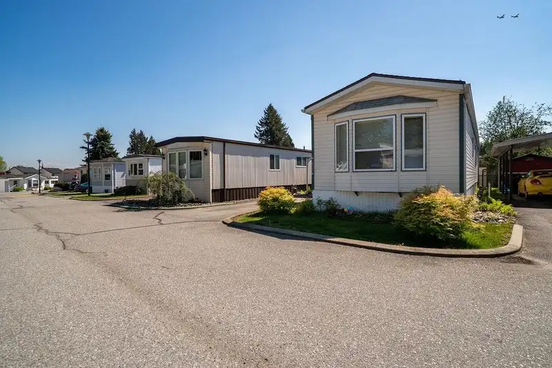 132 19682 POPLAR DRIVE - photo 2 of 39