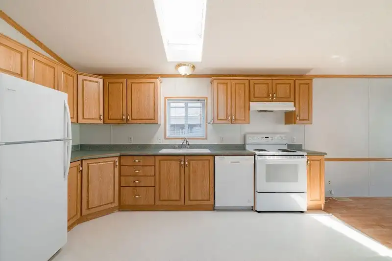 132 19682 POPLAR DRIVE - photo 4 of 39