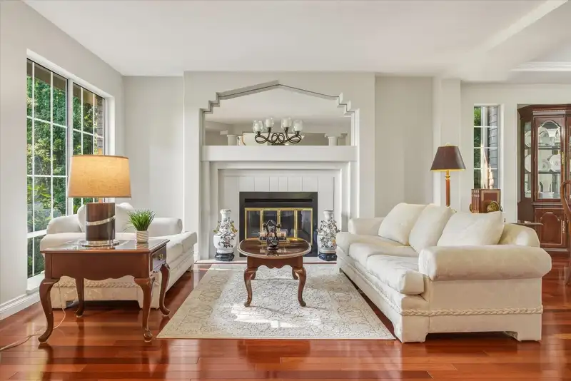 102 ASPENWOOD DRIVE - photo 2 of 22