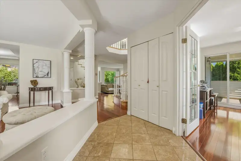 102 ASPENWOOD DRIVE - photo 3 of 22