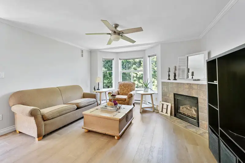 304 12739 72 AVENUE - photo 2 of 38