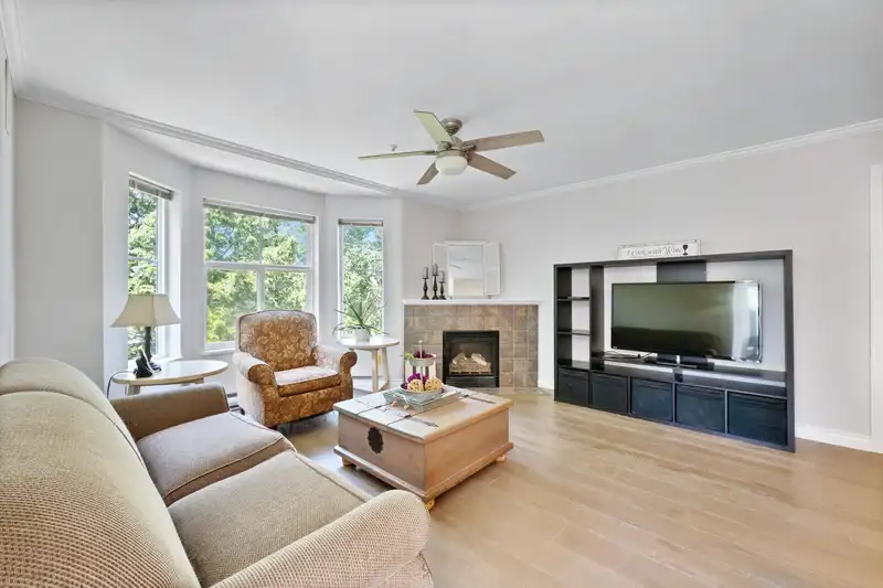 304 12739 72 AVENUE - photo 3 of 38