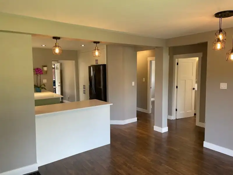 45602 LEWIS AVENUE - photo 2 of 11