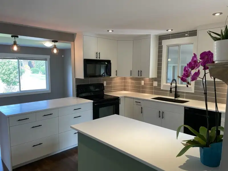 45602 LEWIS AVENUE - photo 4 of 11