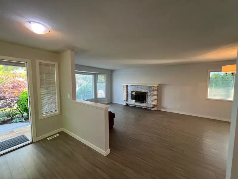 2069 153 STREET - photo 4 of 20