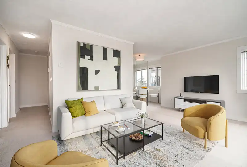 309 240 MAHON AVENUE - photo 1 of 37