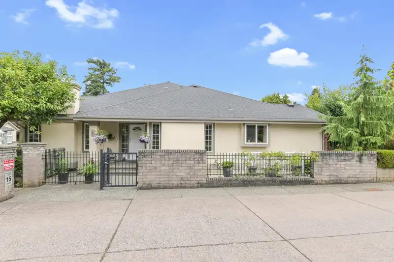 1 32777 CHILCOTIN DRIVE - photo 2 of 31