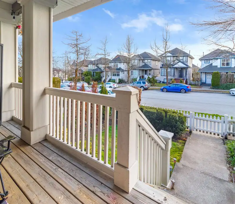 2 14877 58 AVENUE - photo 3 of 22
