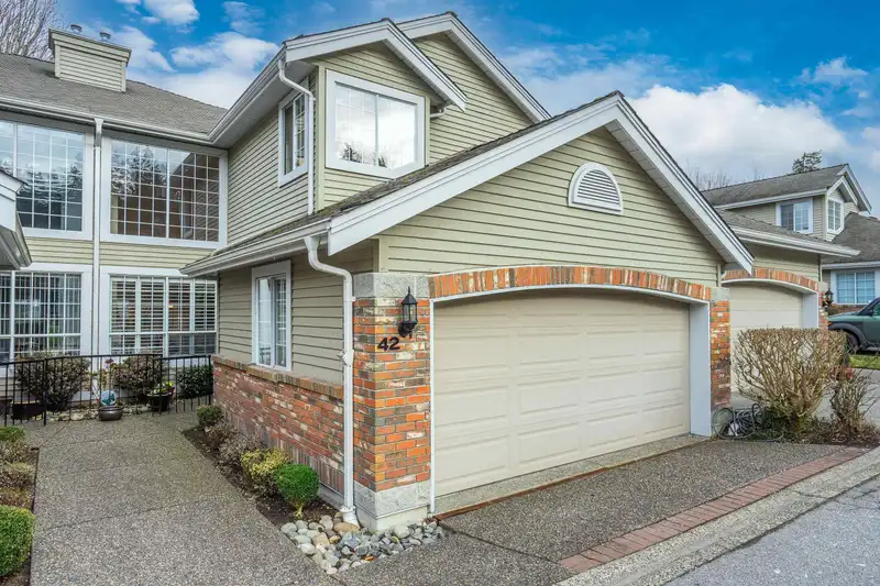 42 2688 150 STREET - photo 2 of 38