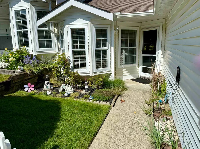 52 6537 138 STREET - photo 3 of 25