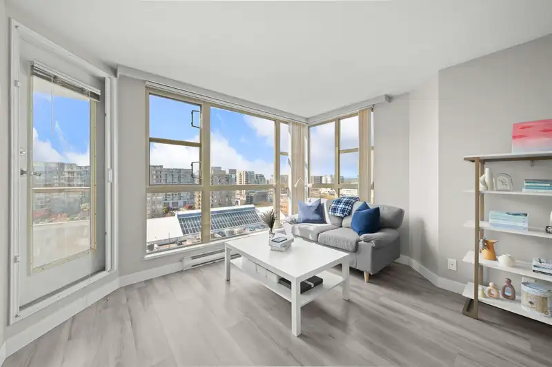 1307 6119 COONEY ROAD - photo 2 of 30