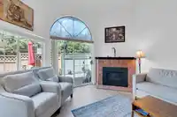 108 216 E 6TH STREET - thumbnail 4
