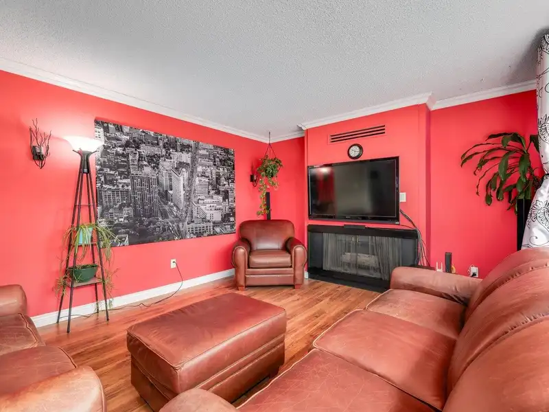 4795 44A AVENUE - photo 3 of 25
