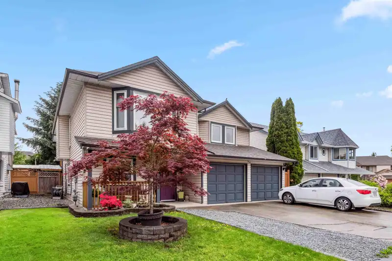 12281 233A STREET - photo 2 of 31