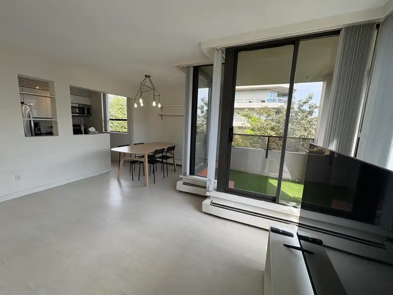 502 1737 DUCHESS AVENUE - photo 2 of 14