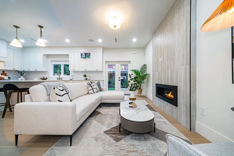 3462 WELWYN STREET - photo 4 of 25