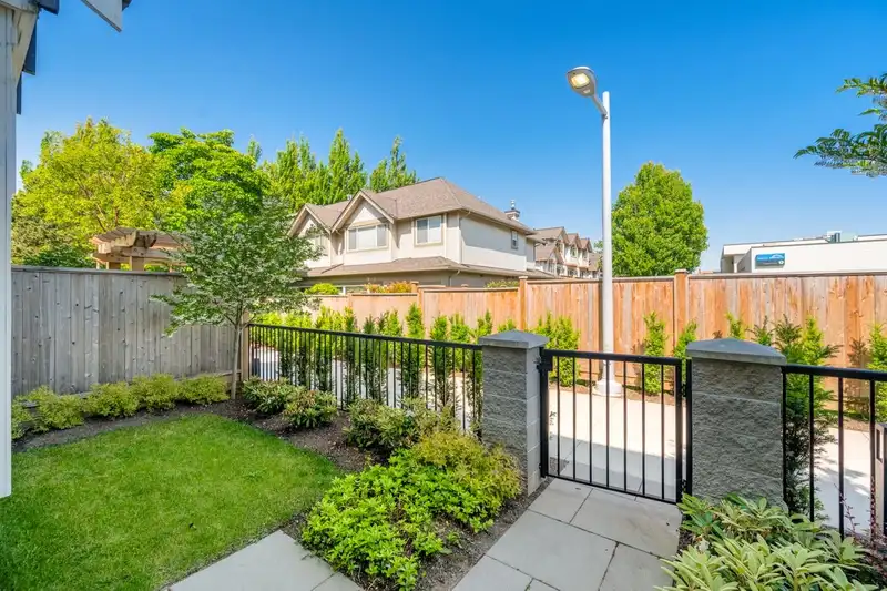7 11671 CAMBIE ROAD - photo 4 of 25