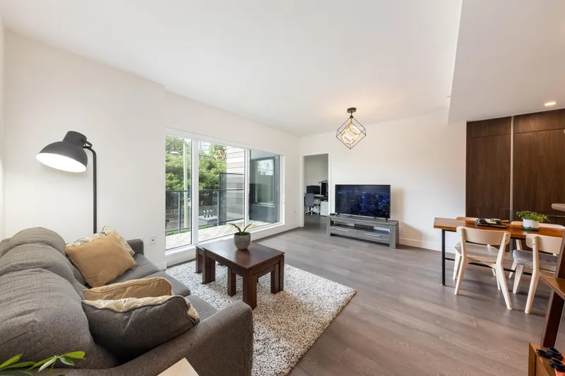 202 477 W 59TH AVENUE - photo 4 of 25