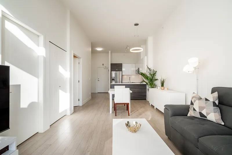 401 13919 FRASER HIGHWAY - photo 4 of 25