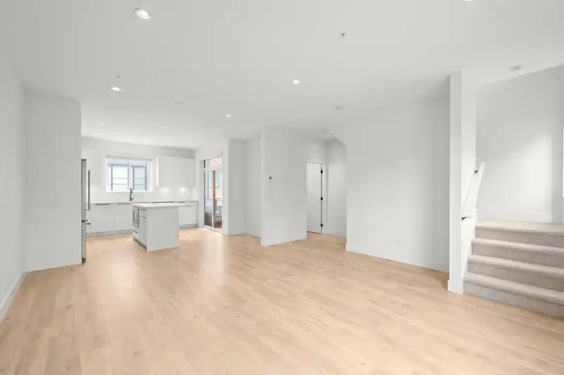 37 19897 75A AVENUE - photo 4 of 33