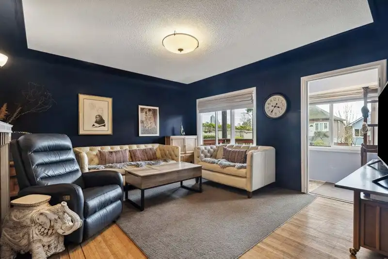 3341 E GEORGIA STREET - photo 2 of 36