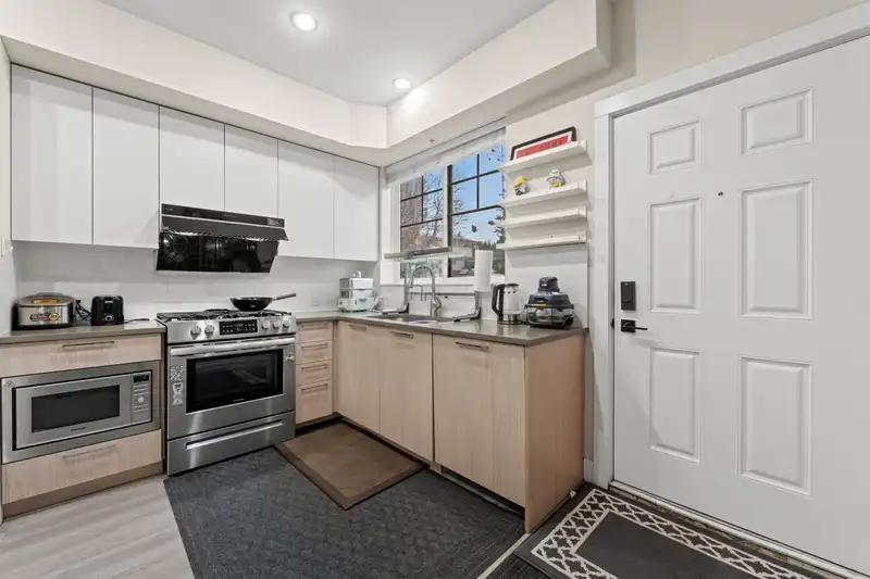 7 5132 CANADA WAY - photo 2 of 35