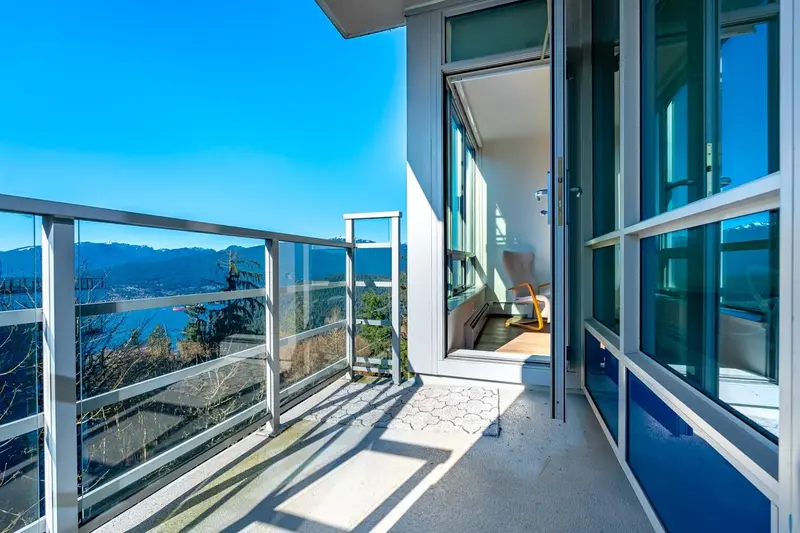 1006 9060 UNIVERSITY CRESCENT - photo 3 of 25