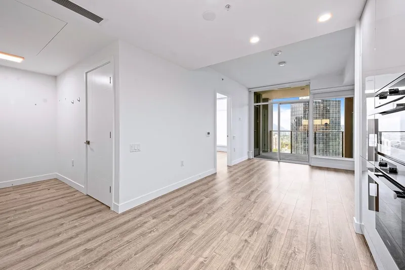 2309 6511 SUSSEX AVENUE - photo 4 of 25