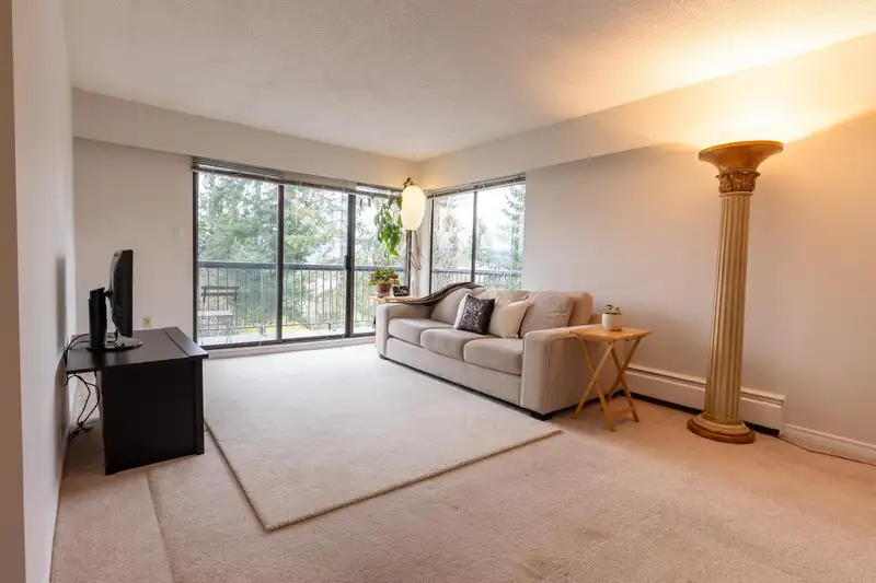 304 4345 GRANGE STREET - photo 3 of 23