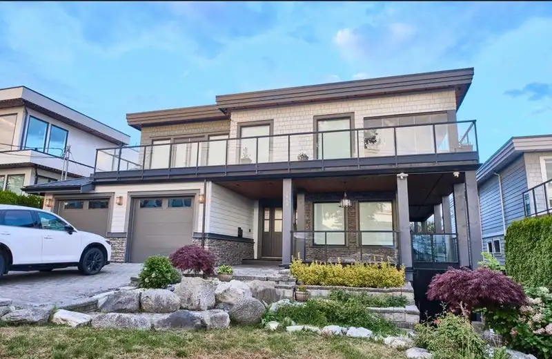 1040 LEE STREET - photo 1 of 27