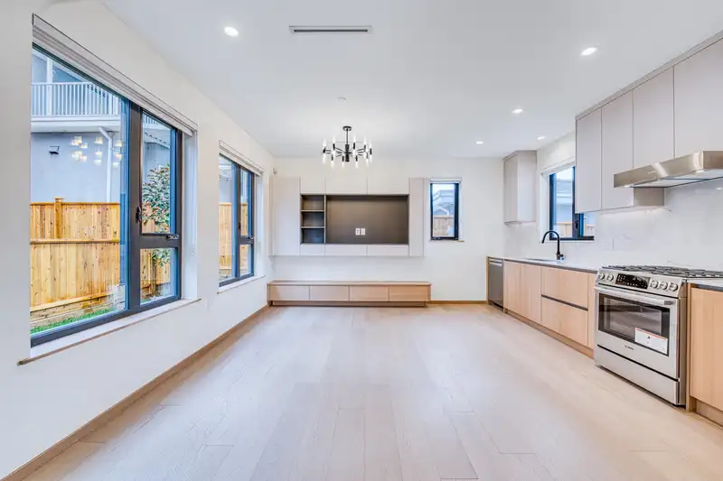 966 E 55TH AVENUE - photo 1 of 21