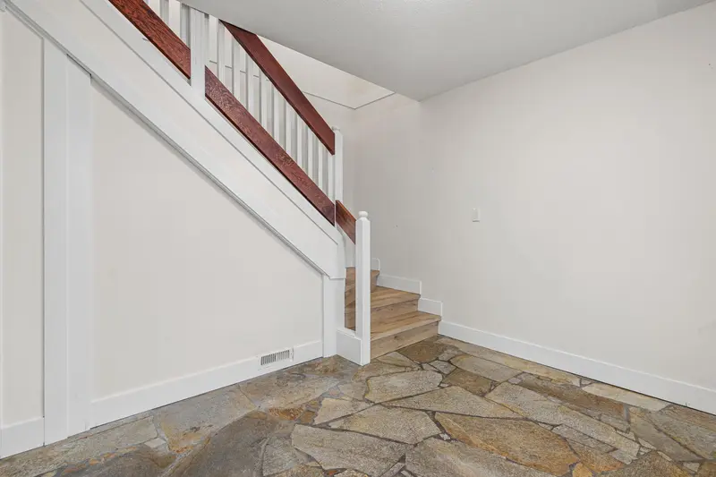 45187 MOUNTVIEW WAY - photo 4 of 25