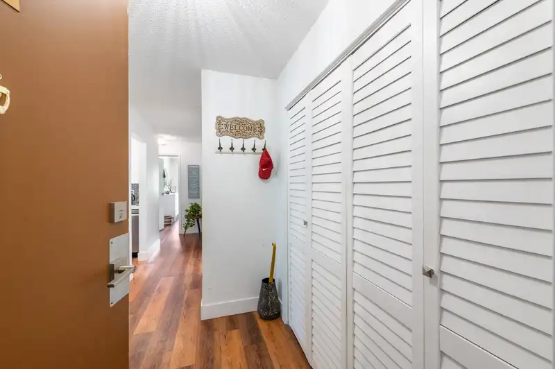 204 131 W 4TH STREET - photo 3 of 25