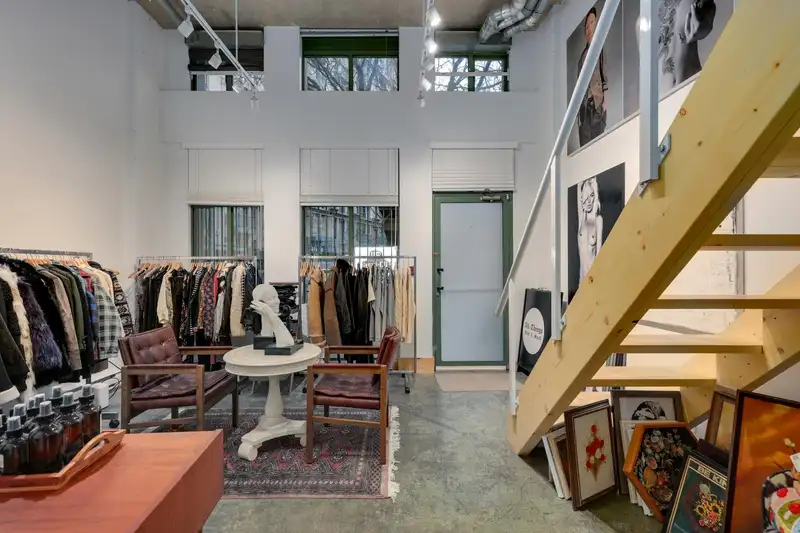 160 1 E CORDOVA STREET - photo 2 of 20