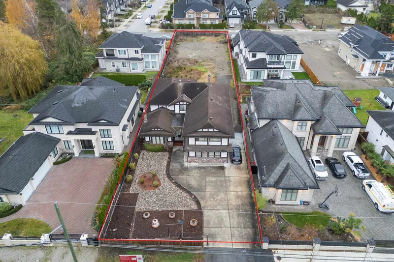 7560 ASH STREET - photo 4 of 6