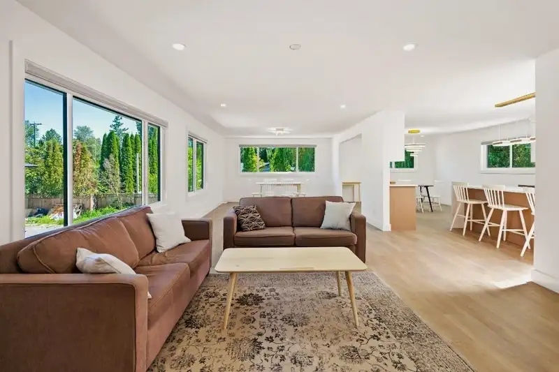 23222 56 AVENUE - photo 2 of 10