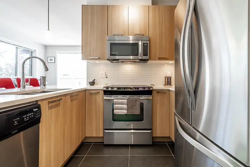 305 10455 154 STREET - photo 1 of 30