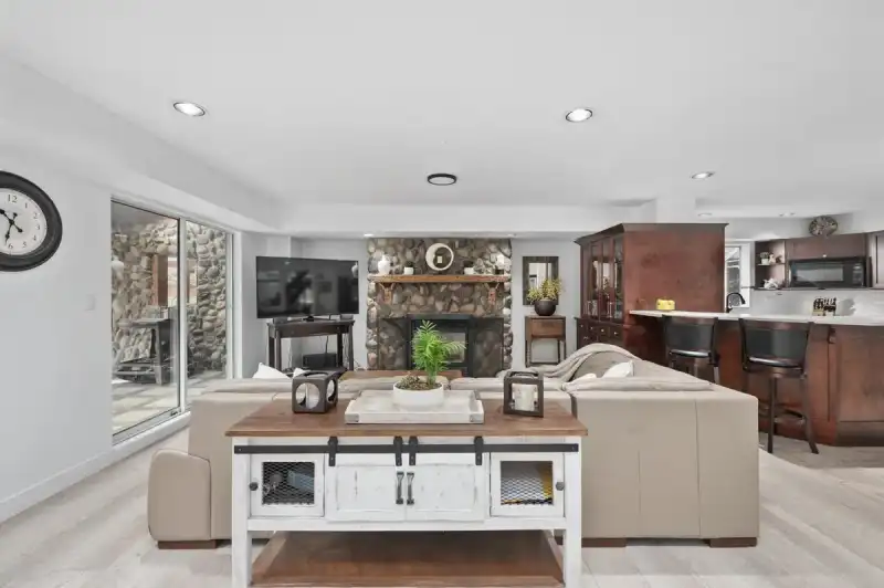 22186 124TH AVENUE - photo 1 of 40