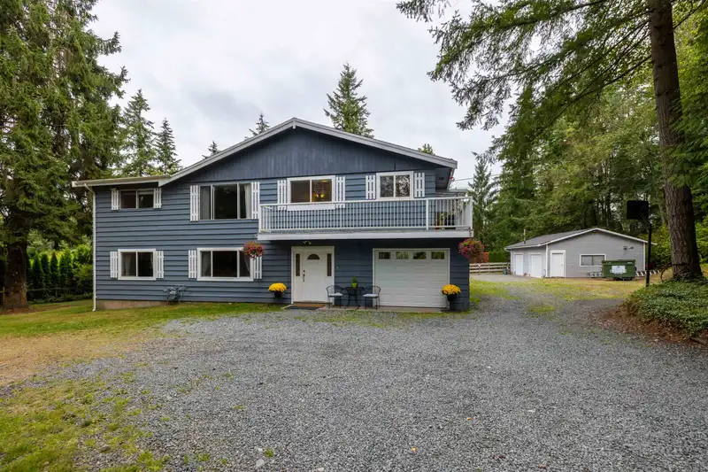 20739 0 AVENUE - photo 4 of 40