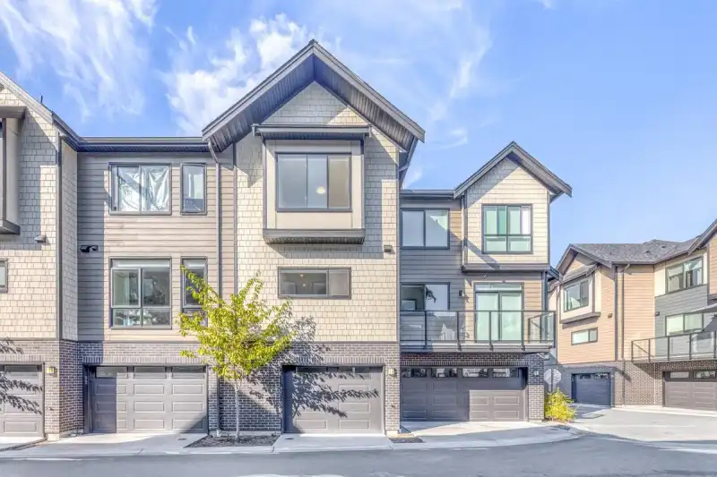 51 4337 BOUNDARY ROAD - photo 1 of 36