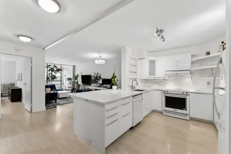 905 2024 FULLERTON AVENUE - photo 1 of 28