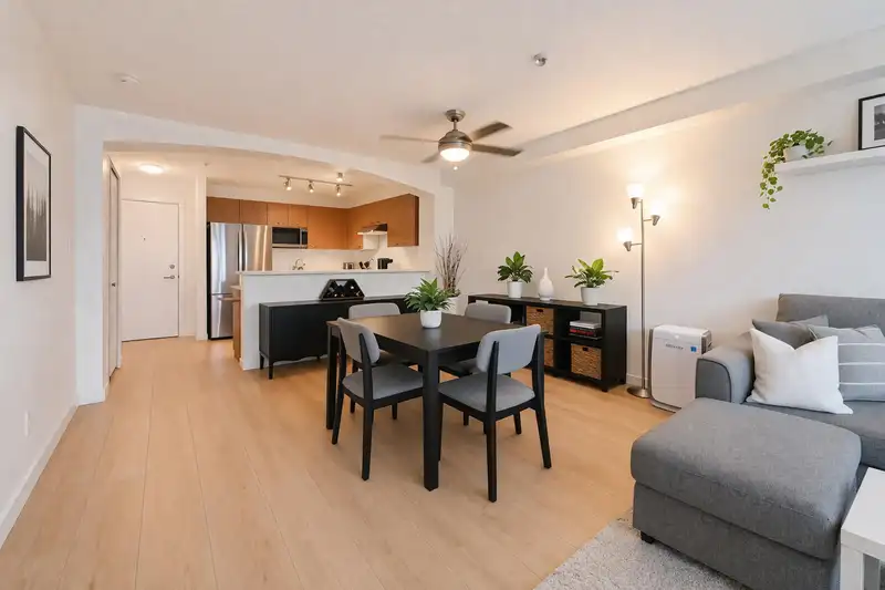 208 2958 SILVER SPRINGS BOULEVARD - photo 2 of 20