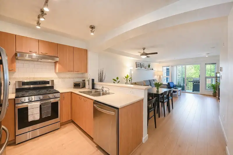 208 2958 SILVER SPRINGS BOULEVARD - photo 3 of 20