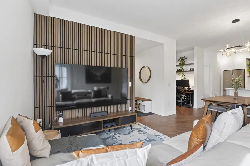 603 3229 ST JOHNS STREET - photo 3 of 25