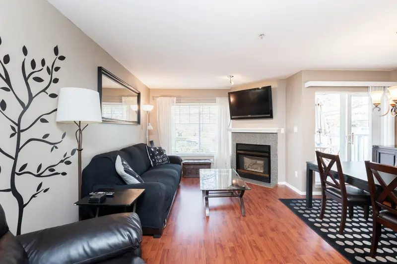 54 8892 208 STREET - photo 4 of 25