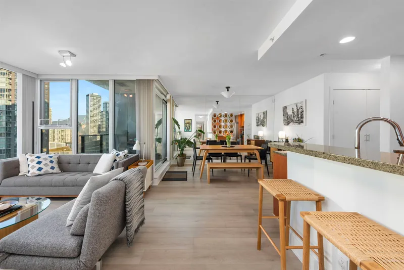 2105 455 BEACH CRESCENT - photo 3 of 25